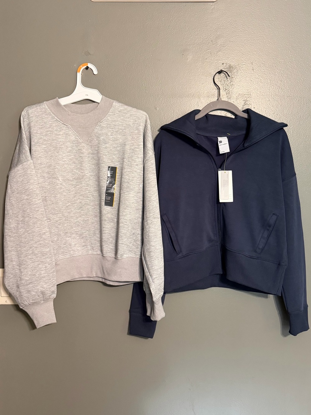 Target All In Motion Airy Sleek Set Size S: Navy Full Zip Jacket & Gray Crewneck